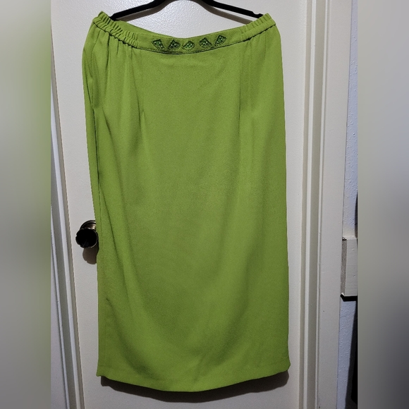 Womans 3 piece suit - Picture 9 of 12